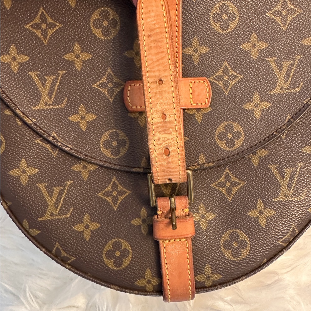 💎 Authentic LV Louis Vuitton Chantilly GM Crossbody - Picture 4 of 16